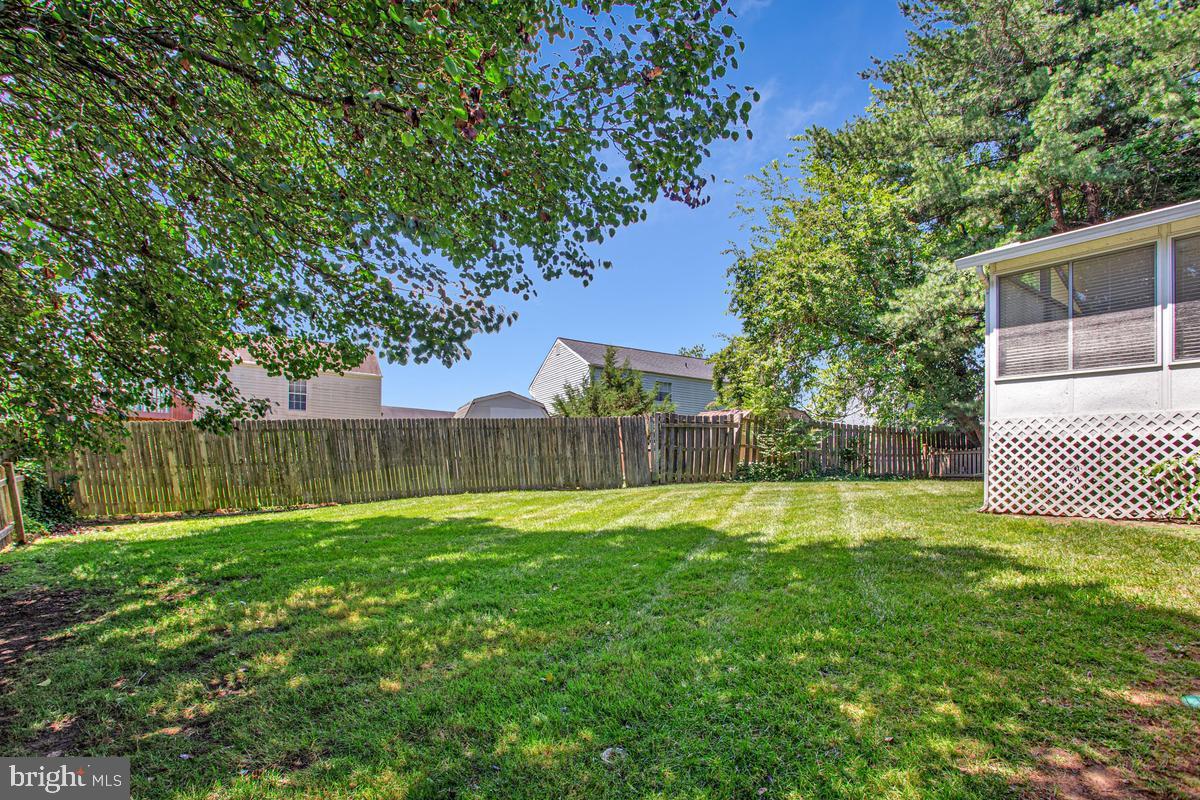 KINSLOUCH FARMS - Residential