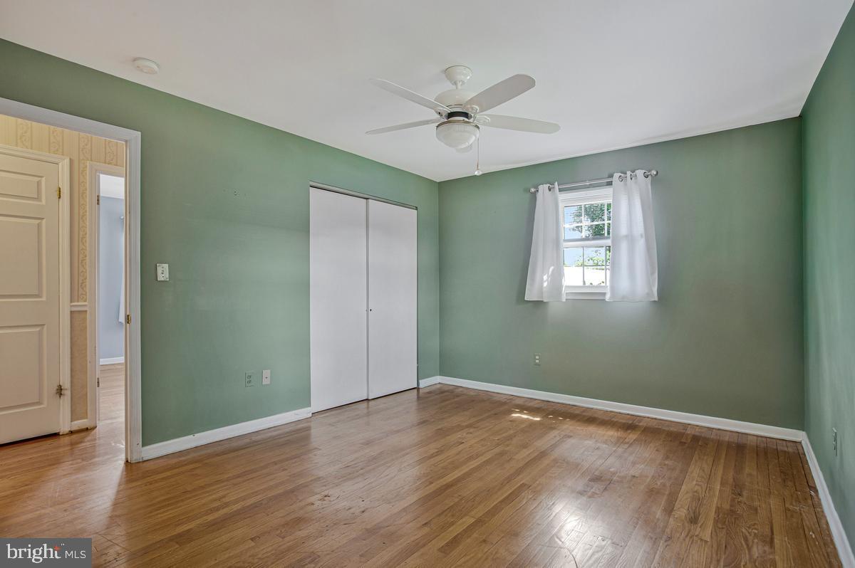 KINSLOUCH FARMS - Residential