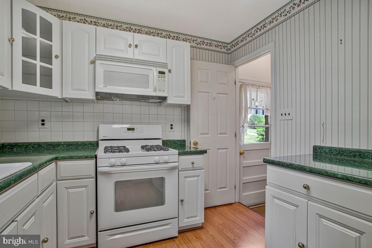 KINSLOUCH FARMS - Residential
