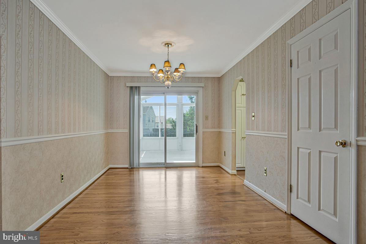 KINSLOUCH FARMS - Residential