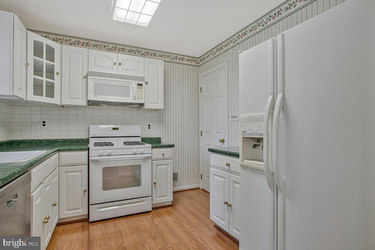 KINSLOUCH FARMS - Residential