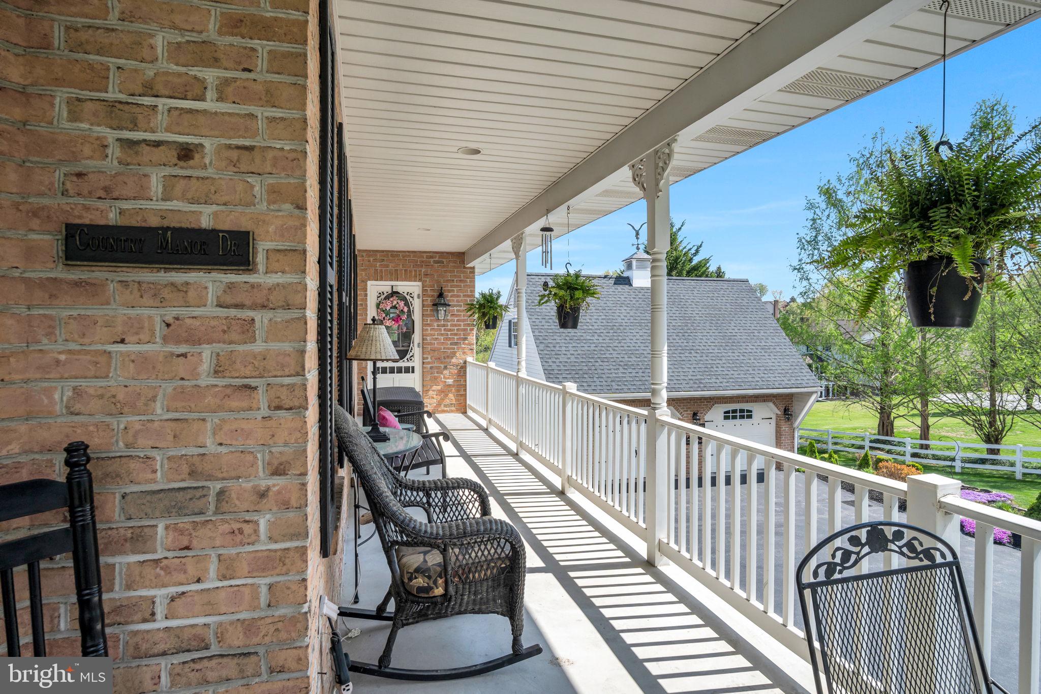 COUNTRY MANOR ESTATES - Residential