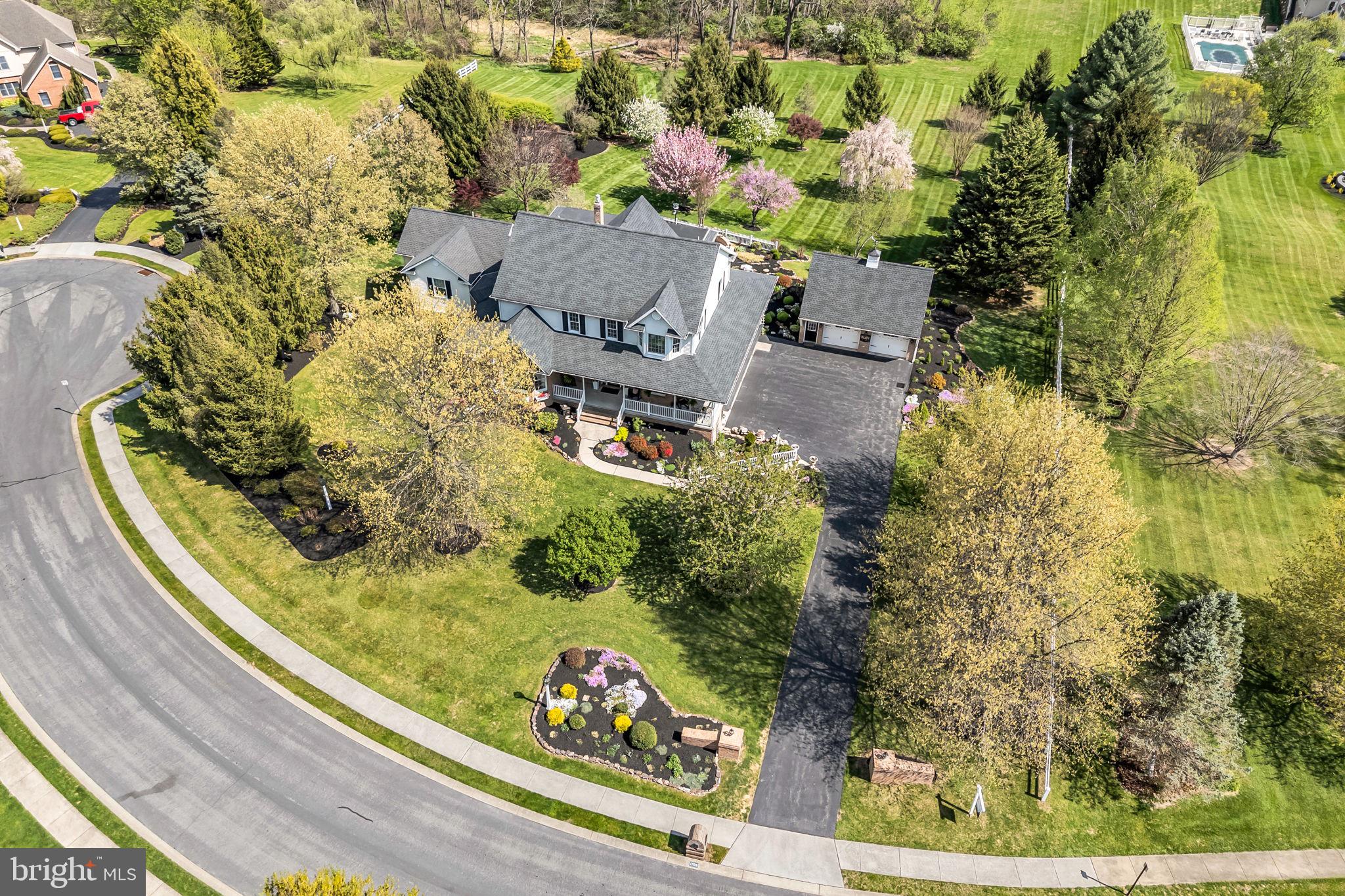 COUNTRY MANOR ESTATES - Residential
