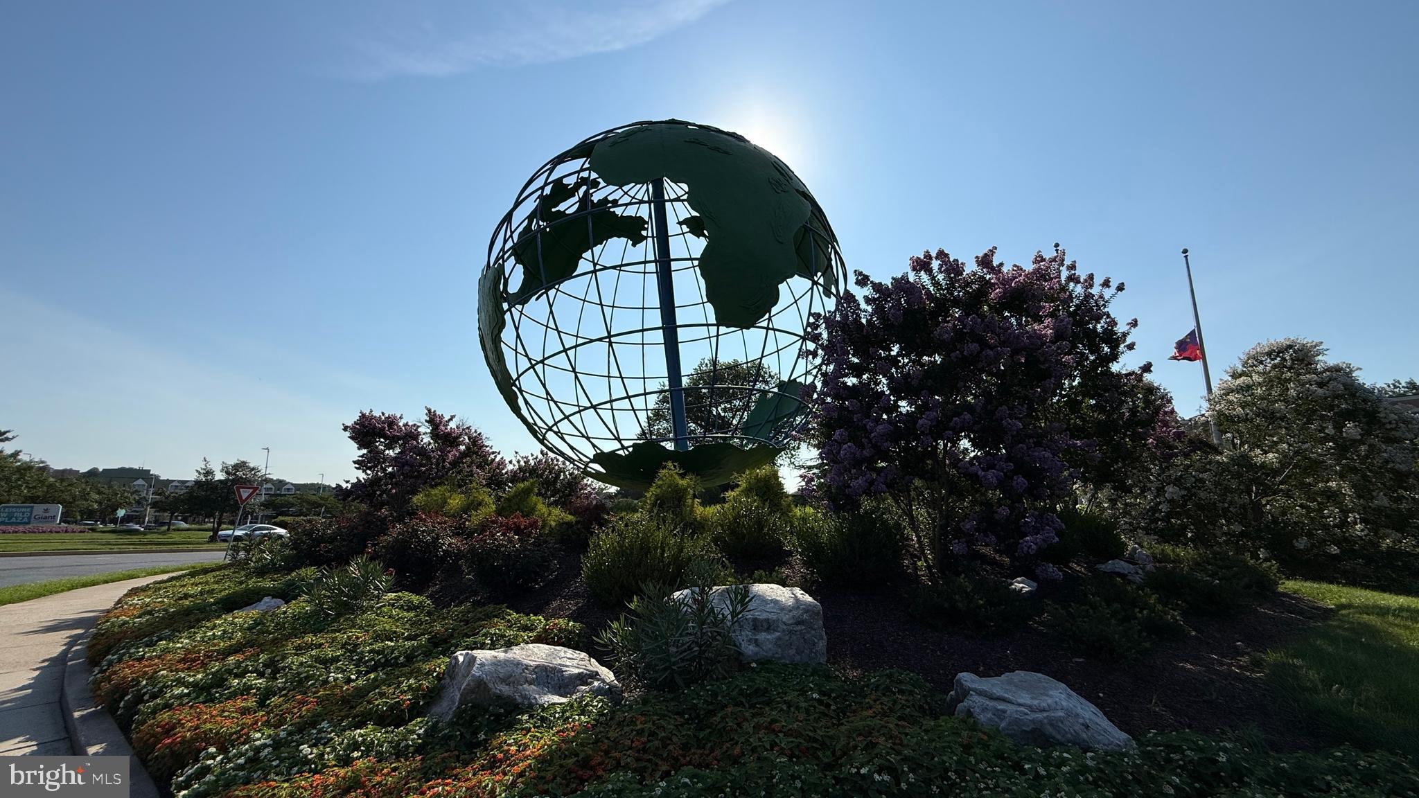 LEISURE WORLD - Residential