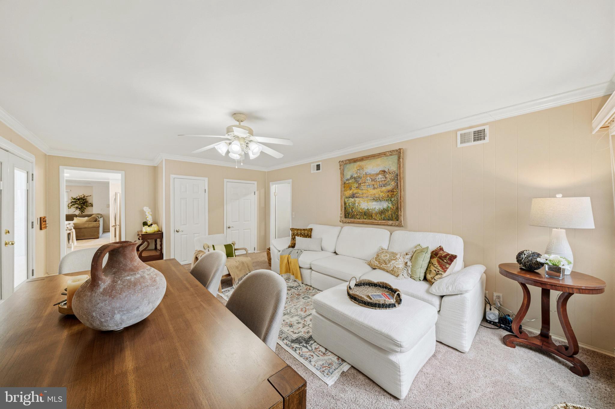 LEISURE WORLD - Residential