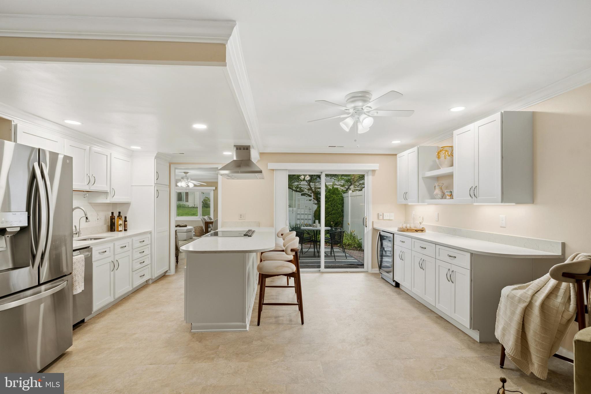 LEISURE WORLD - Residential