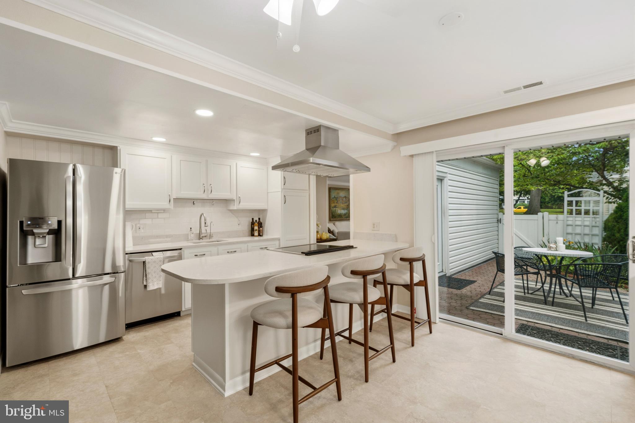 LEISURE WORLD - Residential