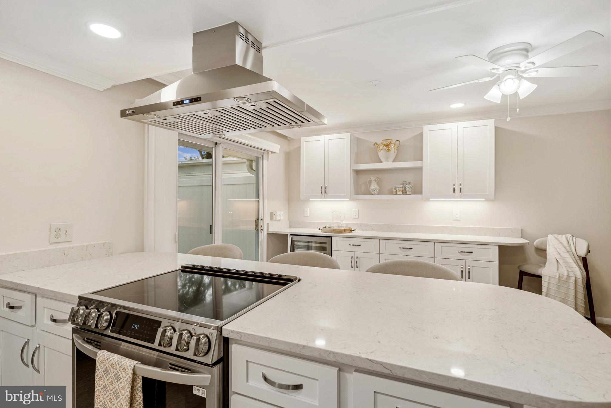 LEISURE WORLD - Residential