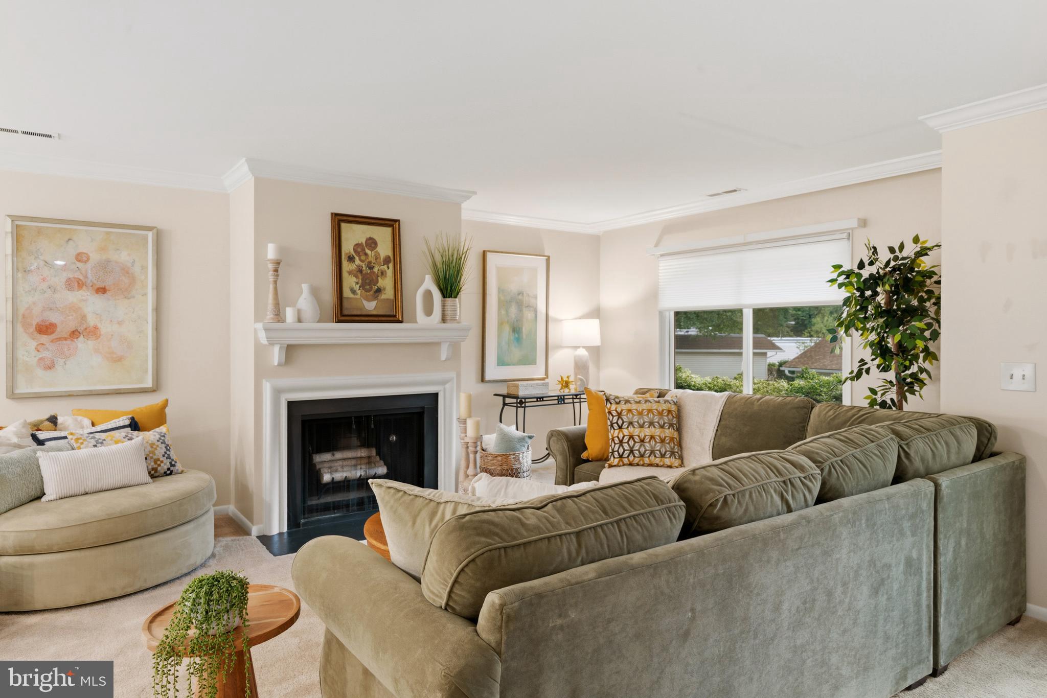 LEISURE WORLD - Residential