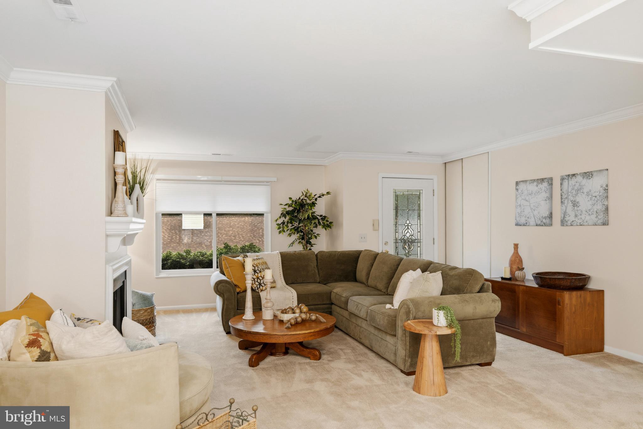 LEISURE WORLD - Residential