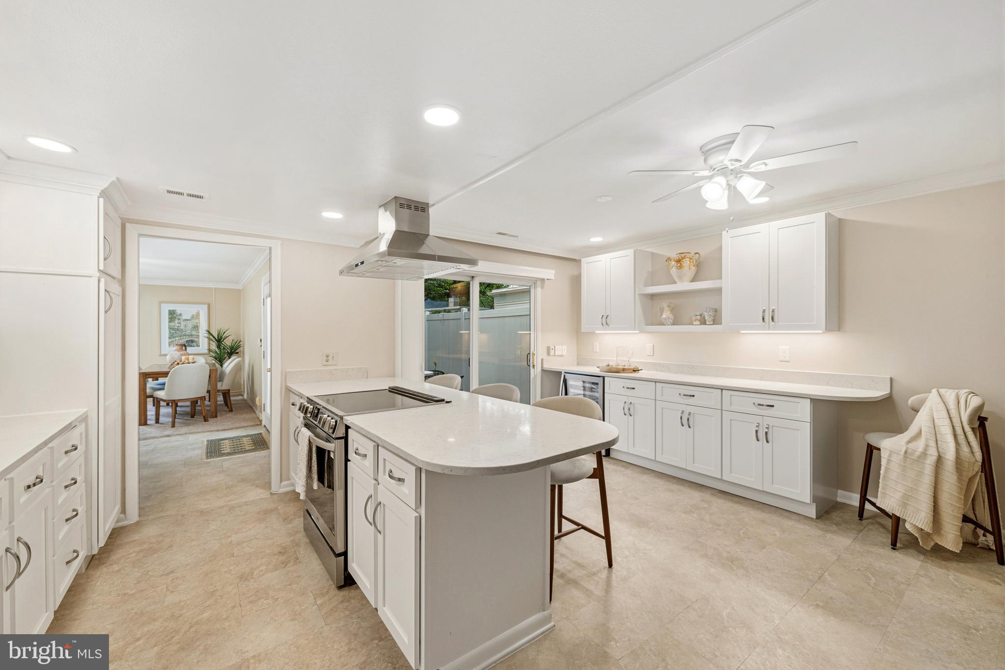 LEISURE WORLD - Residential