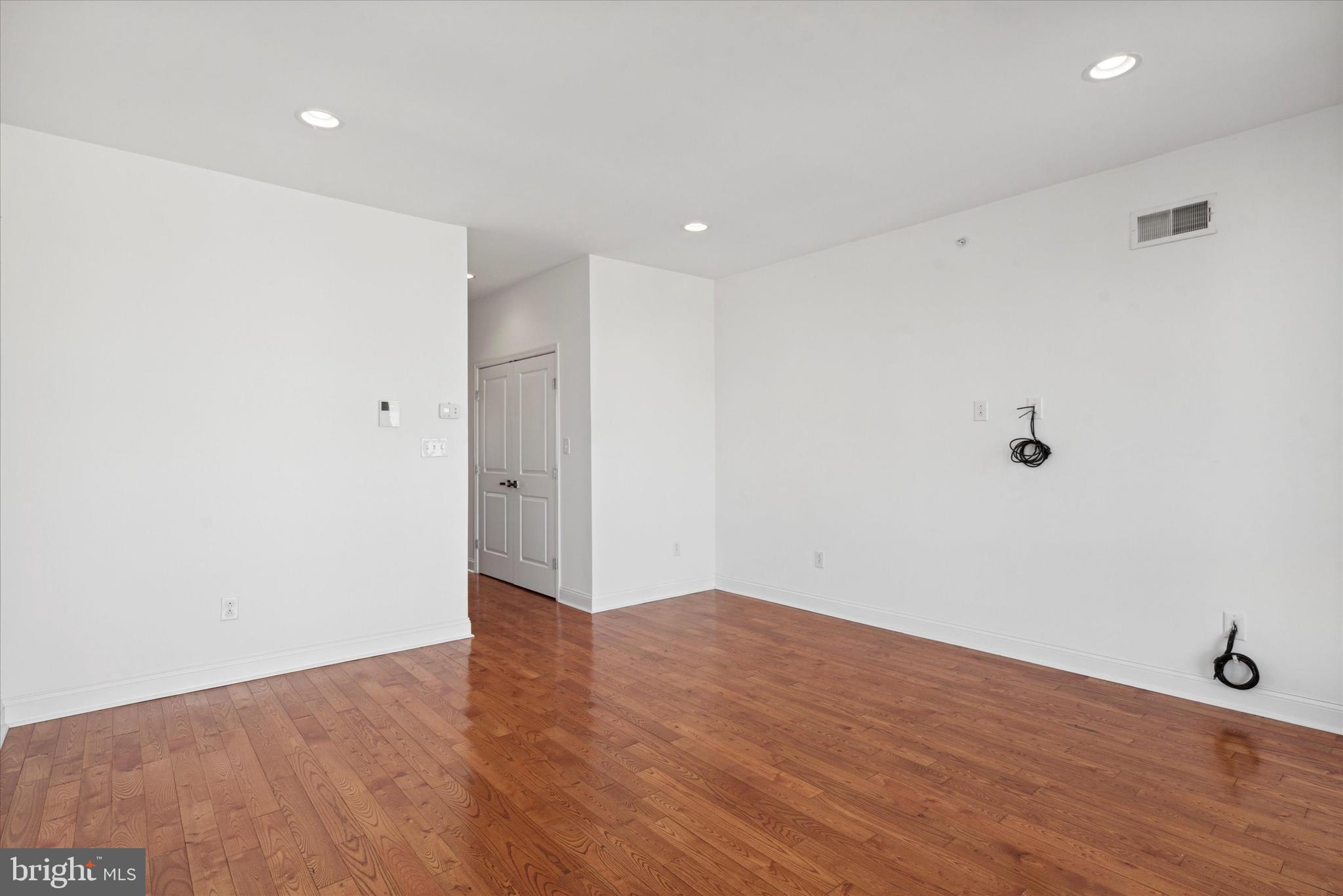 OLDE KENSINGTON - Residential