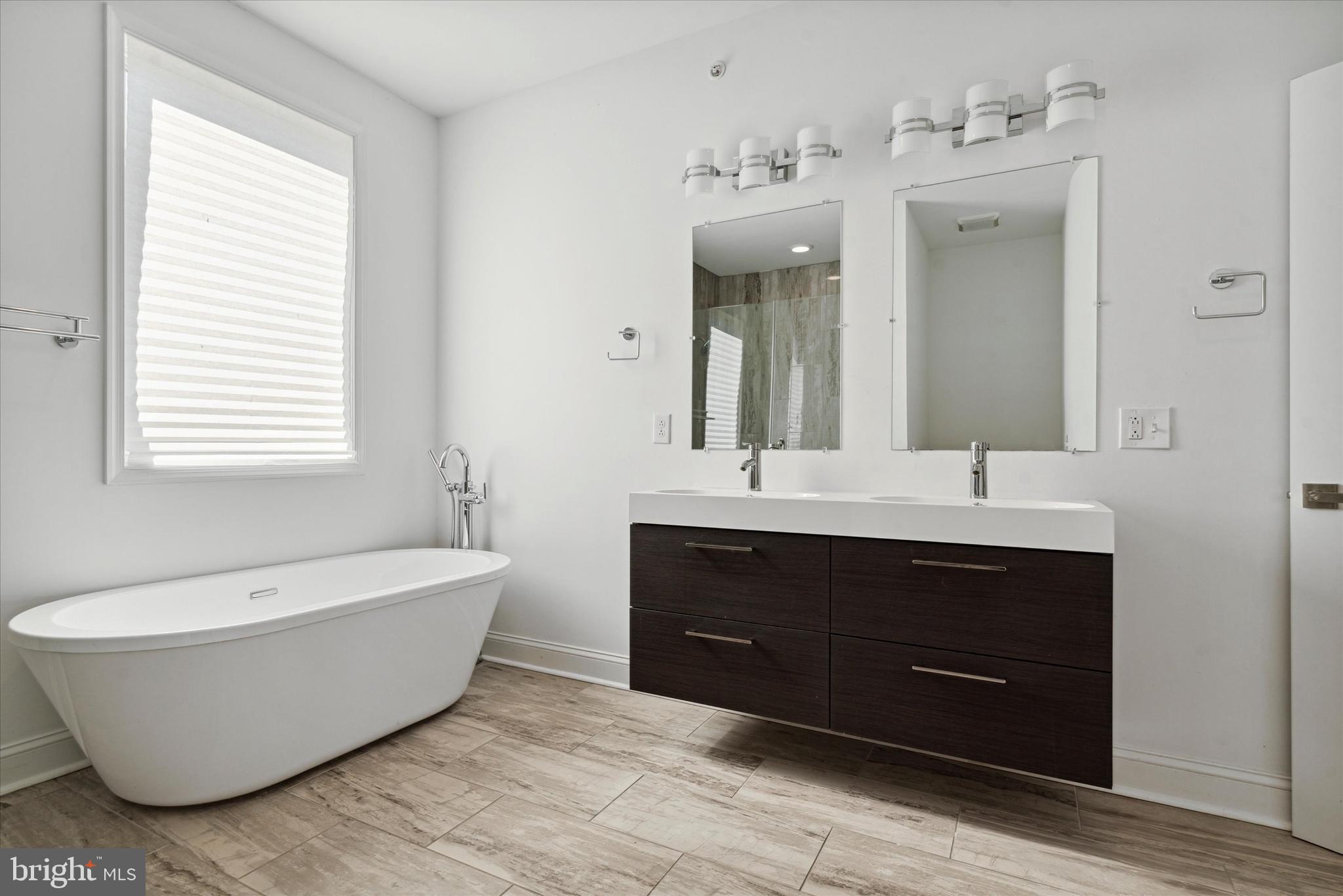 OLDE KENSINGTON - Residential