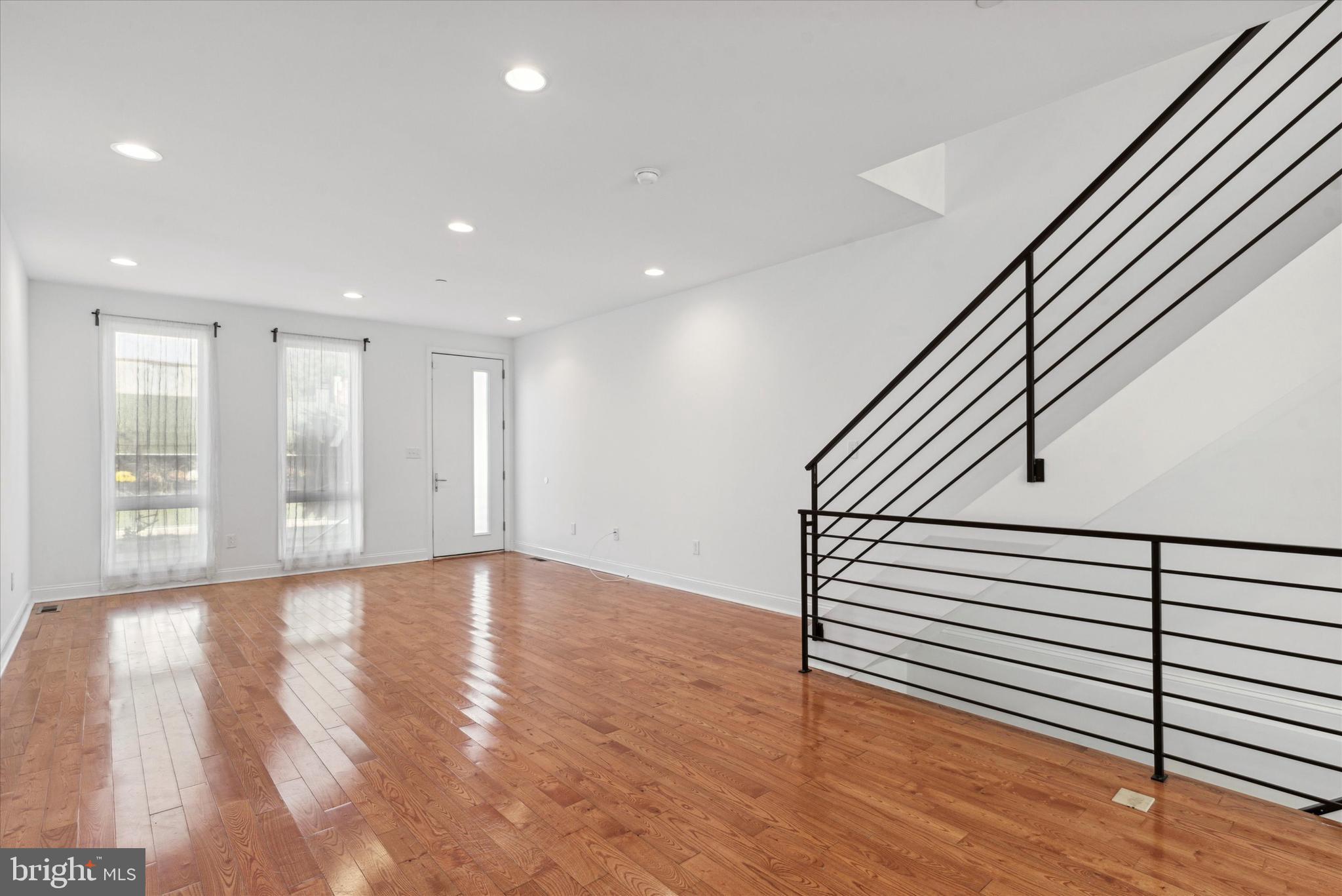 OLDE KENSINGTON - Residential
