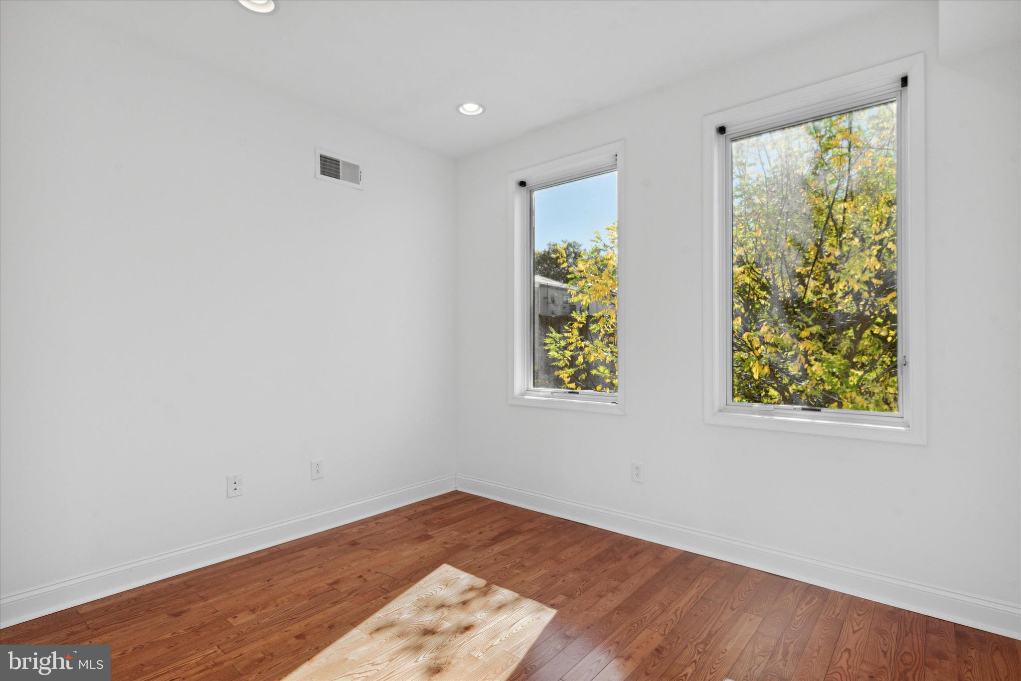 OLDE KENSINGTON - Residential