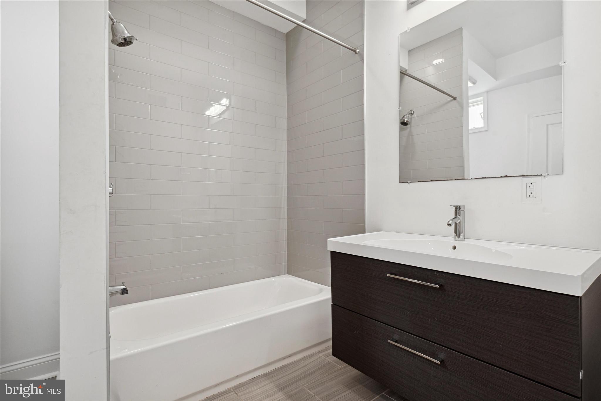OLDE KENSINGTON - Residential