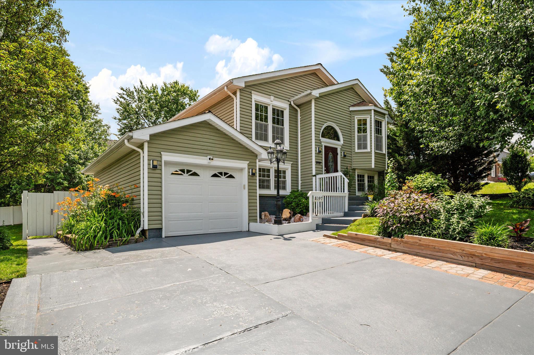 THE CEDARS - Residential
