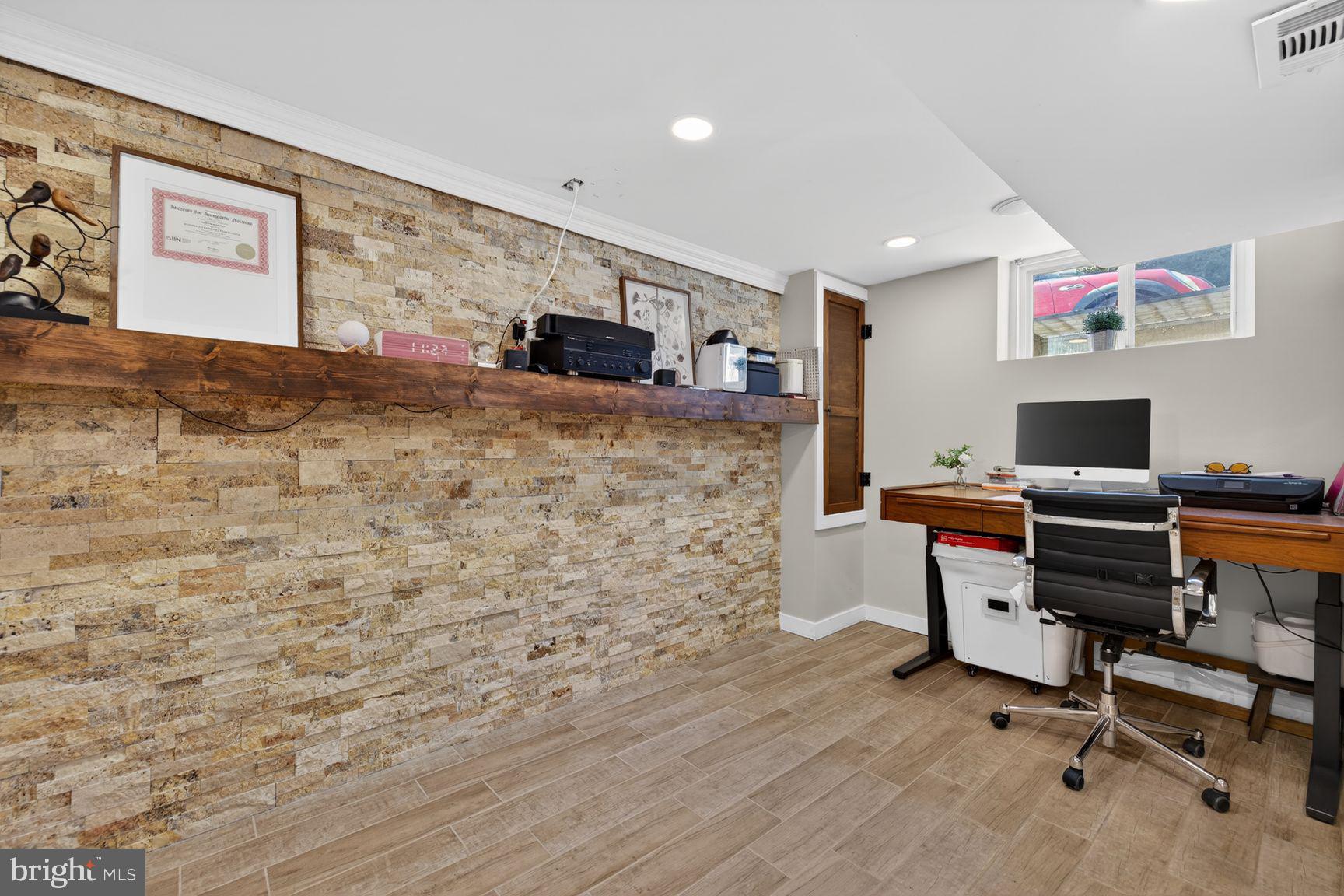 SILVER ROCK - Residential