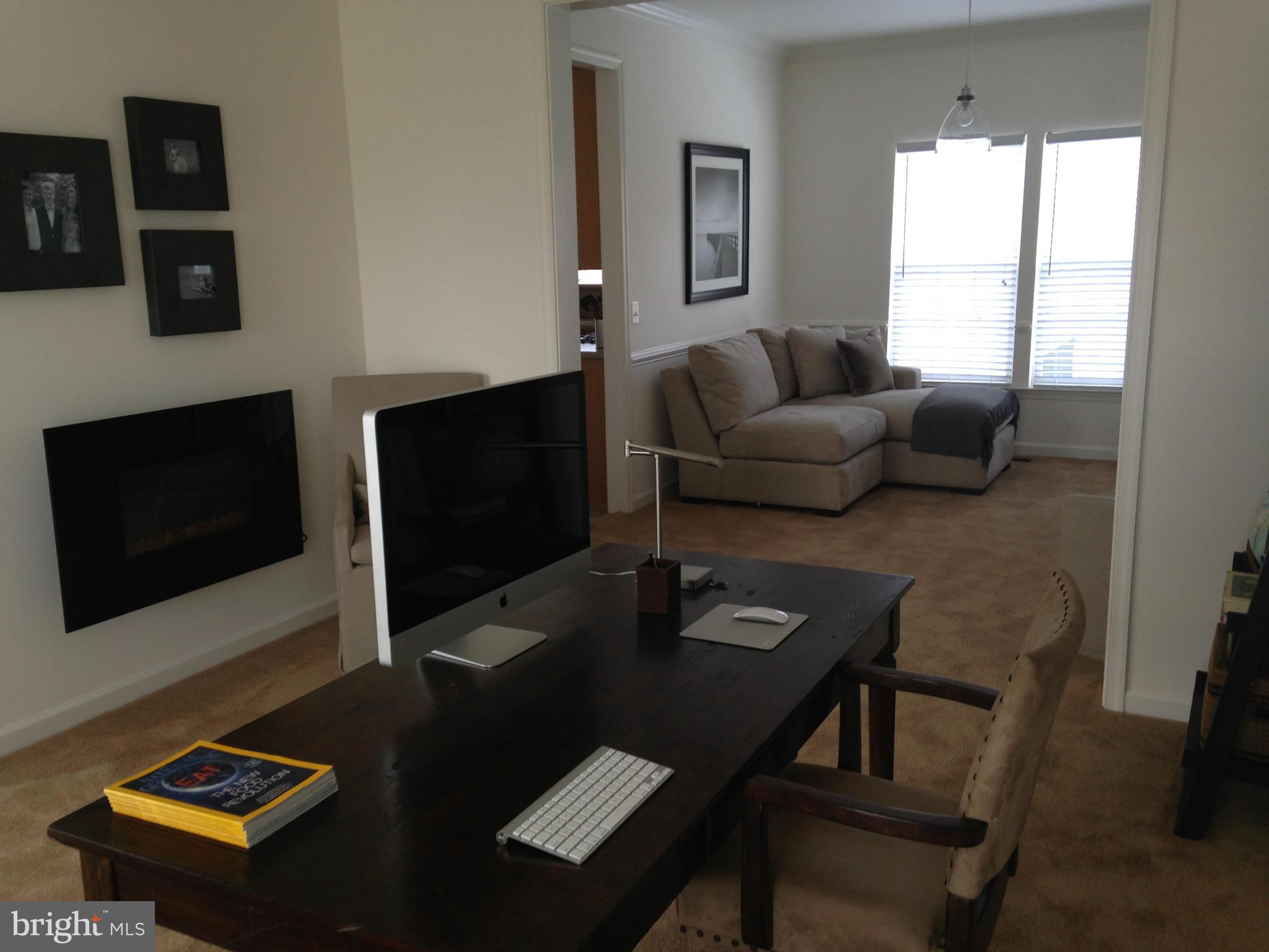 COUNTRY CLUB ESTATES - Residential