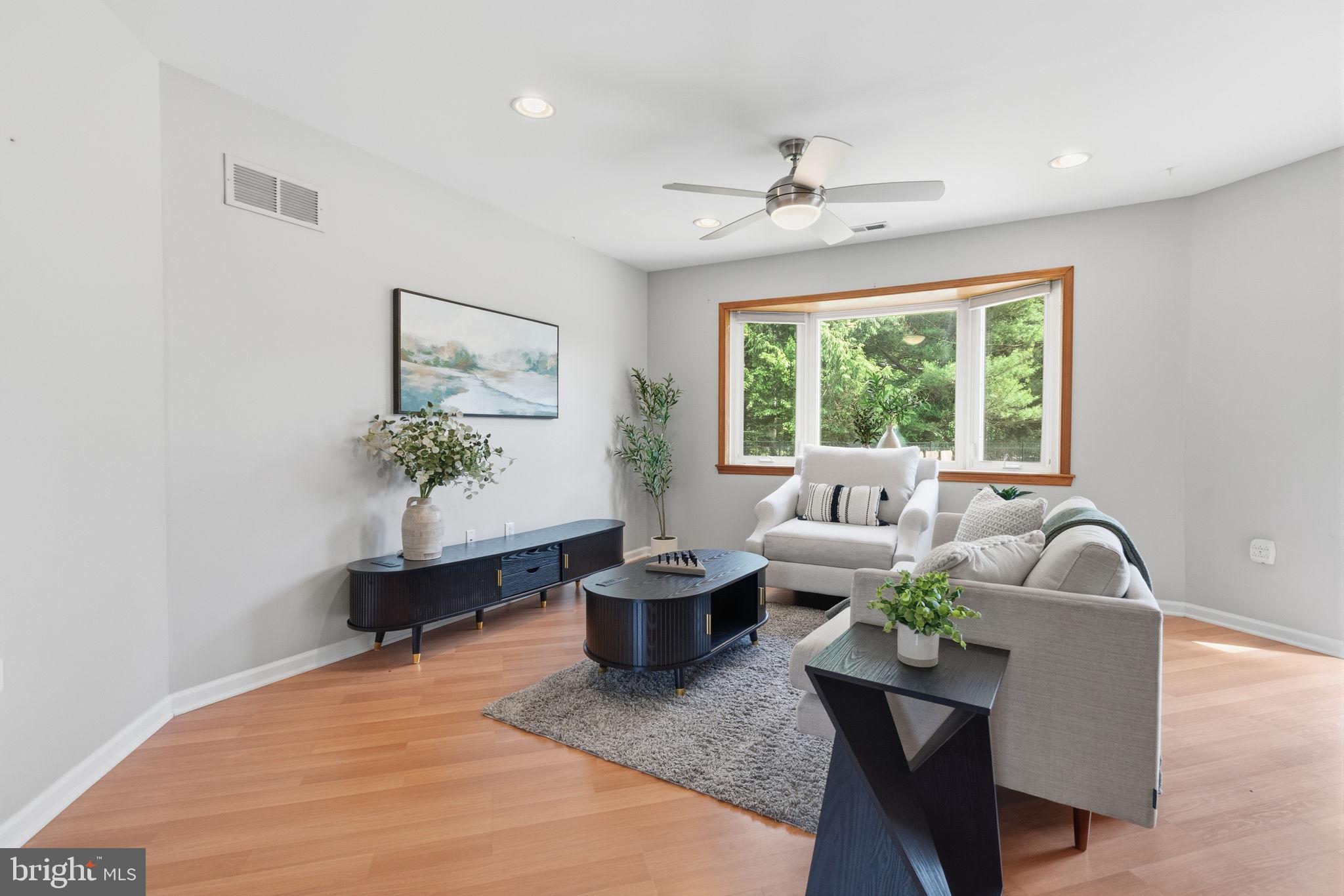 LANDIS GREENE - Residential