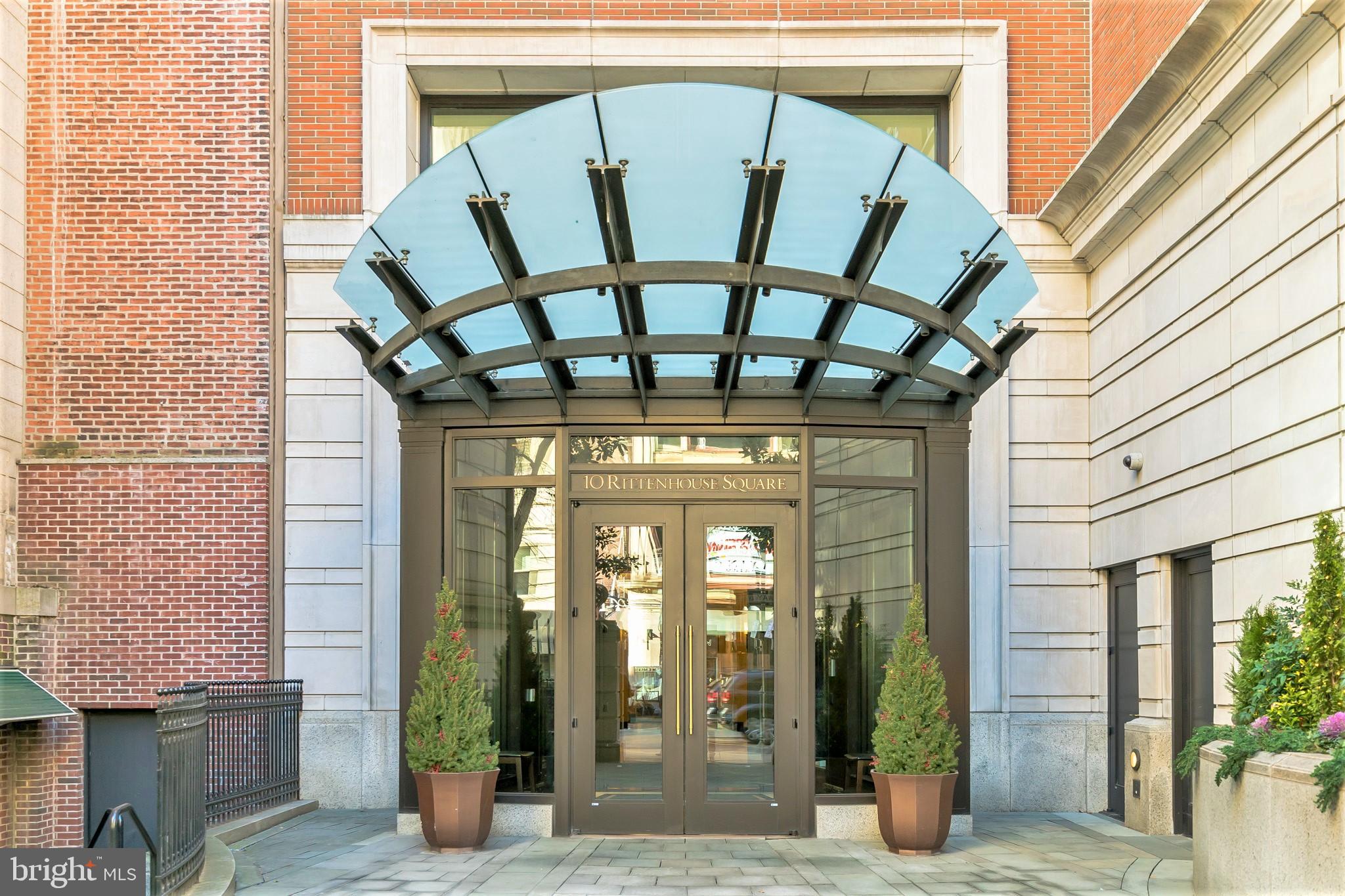 This expansive two bedroom, two and a half bath residence with ONE CAR PARKING is not to be missed. Perfectly situated in Rittenhouse Square, this magnificent residence is steps away from fine dining, one-of-a kind shopping, world-renowned cultural destinations and exciting nightlife.