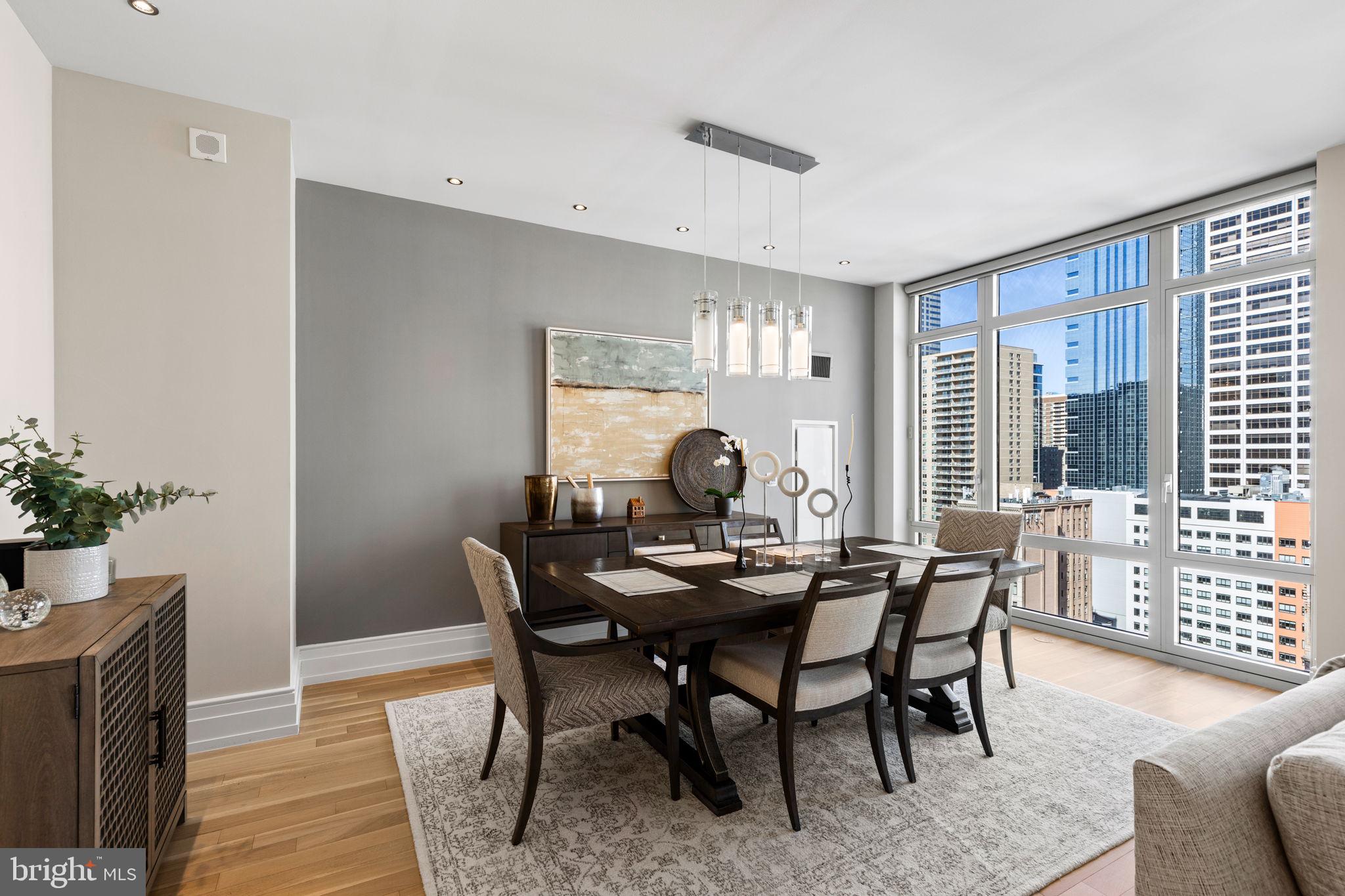 RITTENHOUSE SQUARE - Residential