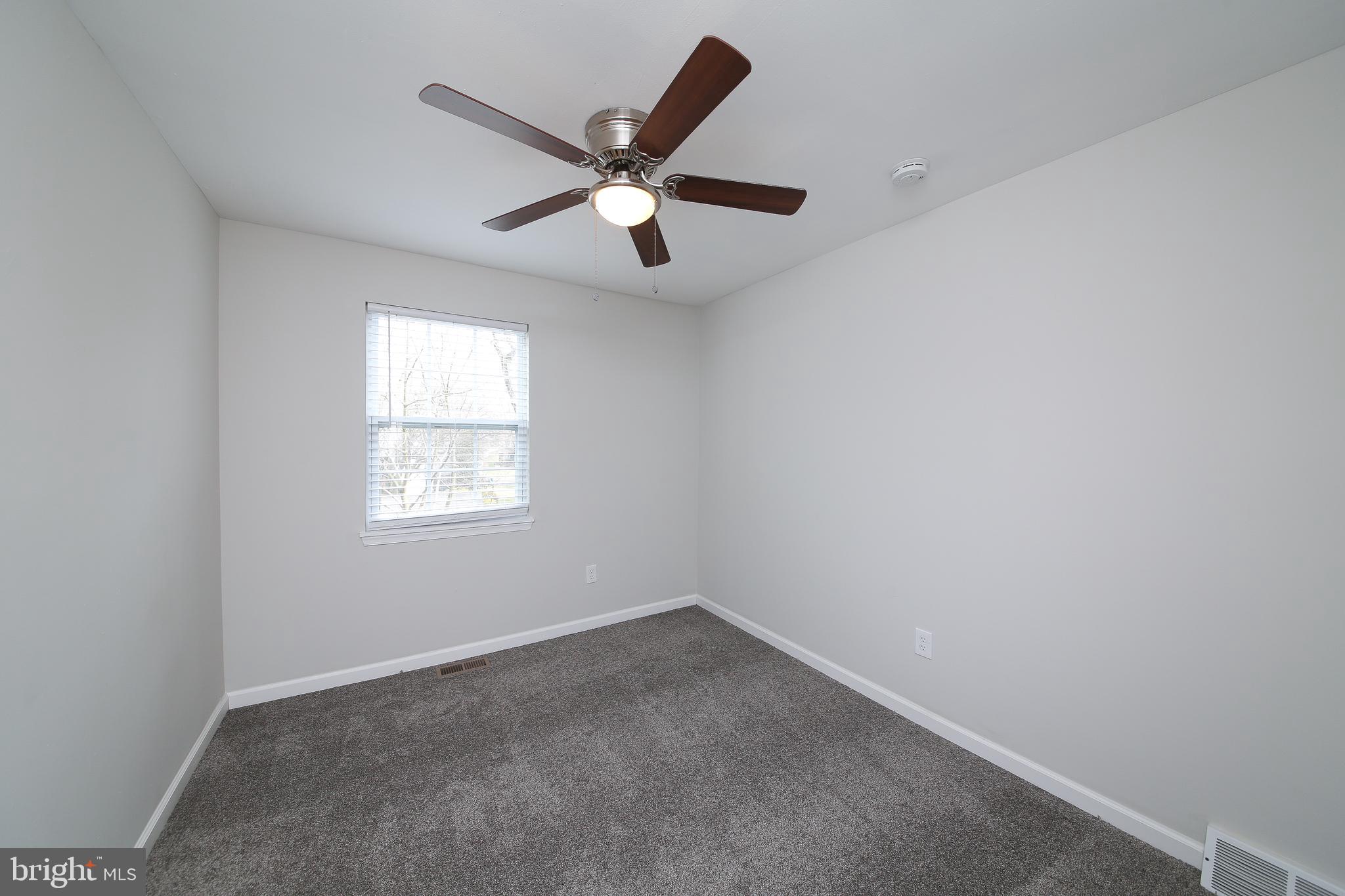 SANDY RIDGE TWINS - Residential Lease