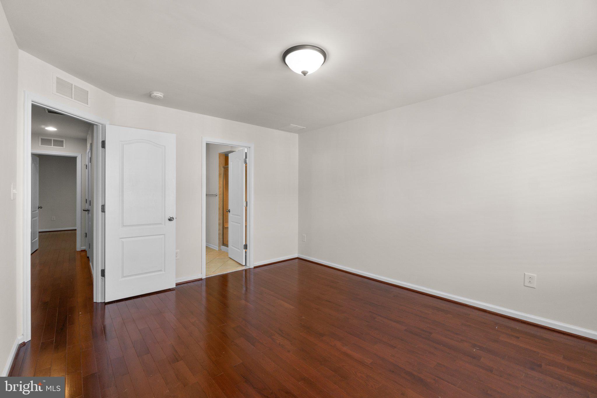 BLUE STREAM - Residential Lease