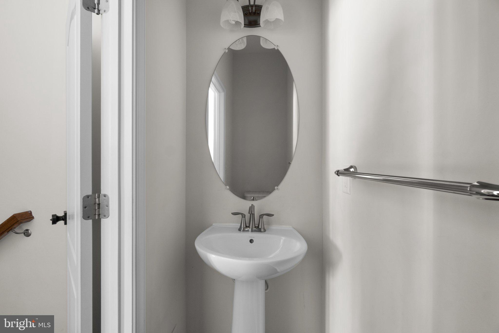 BLUE STREAM - Residential Lease