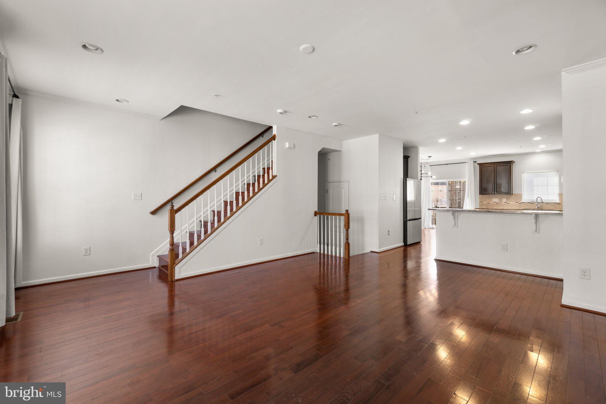 BLUE STREAM - Residential Lease