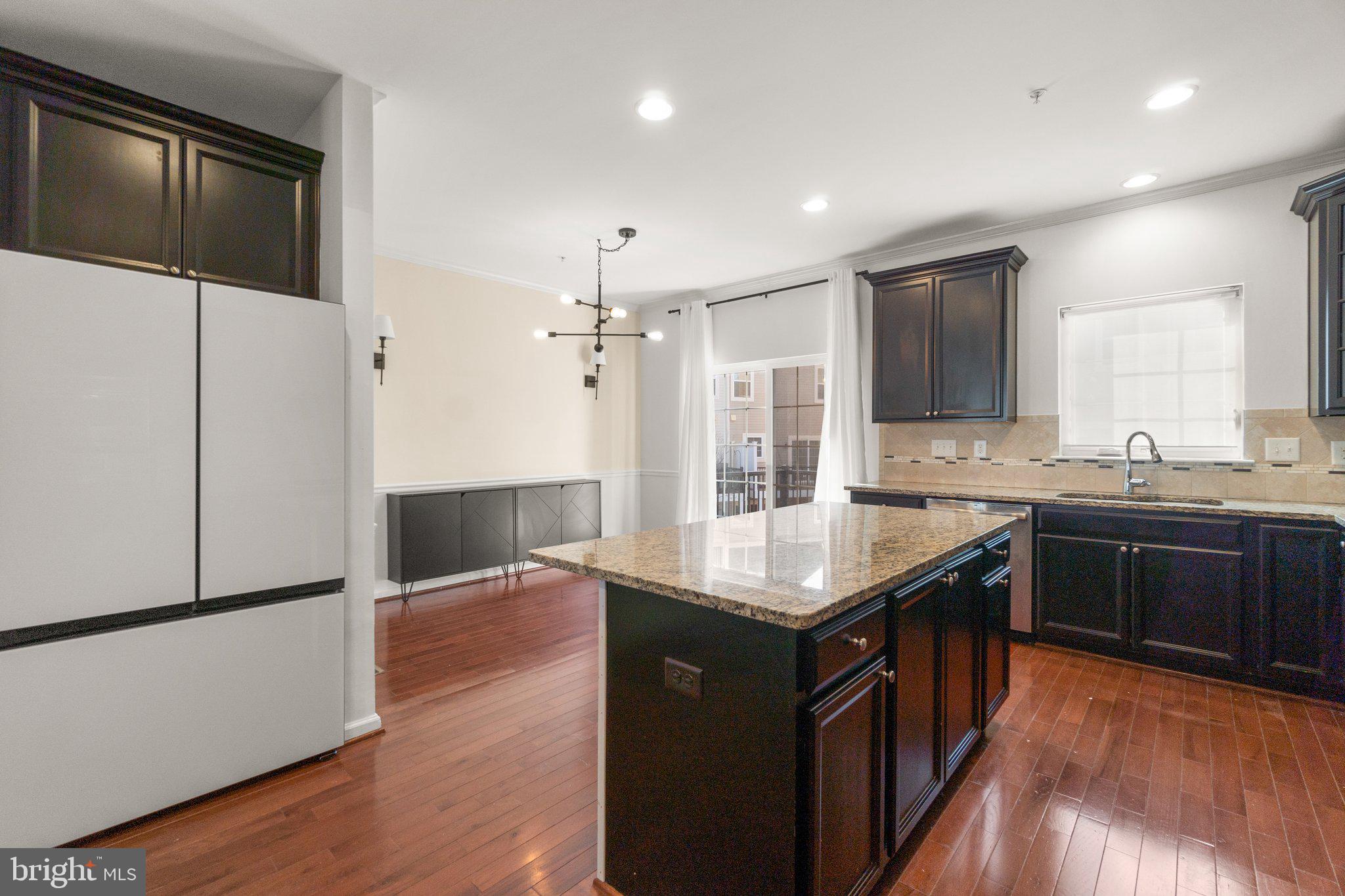 BLUE STREAM - Residential Lease
