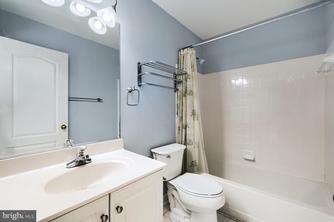 MIDDLEBURY - Residential