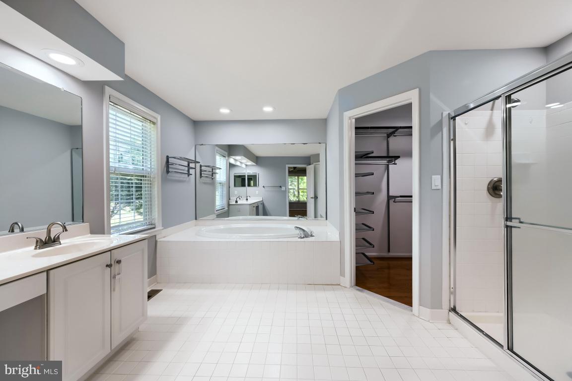 MIDDLEBURY - Residential