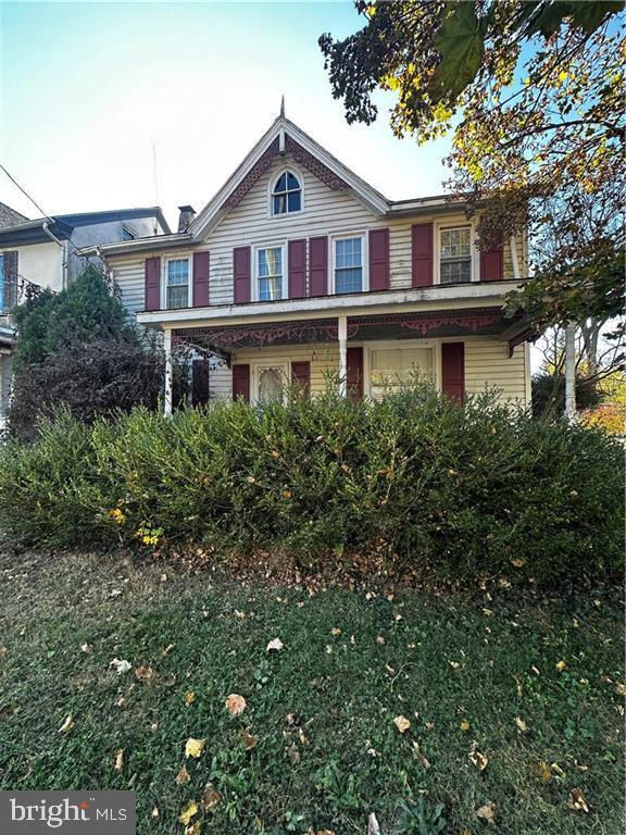 Charming Victorian Home in New London! Nestled on a spacious 1-acre lot in the heart of the village, this home blends timeless character with convenience. Located on a main road, you'll be just moments from playgrounds, shopping, and restaurants. Enjoy outdoor living with a fenced yard and a lovely covered porch, perfect for relaxing or entertaining. Inside, all appliances are included and the property is offered as-is, giving you the opportunity to add your personal touch to this historic gem. Your Victorian dream awaits—don’t miss this opportunity!