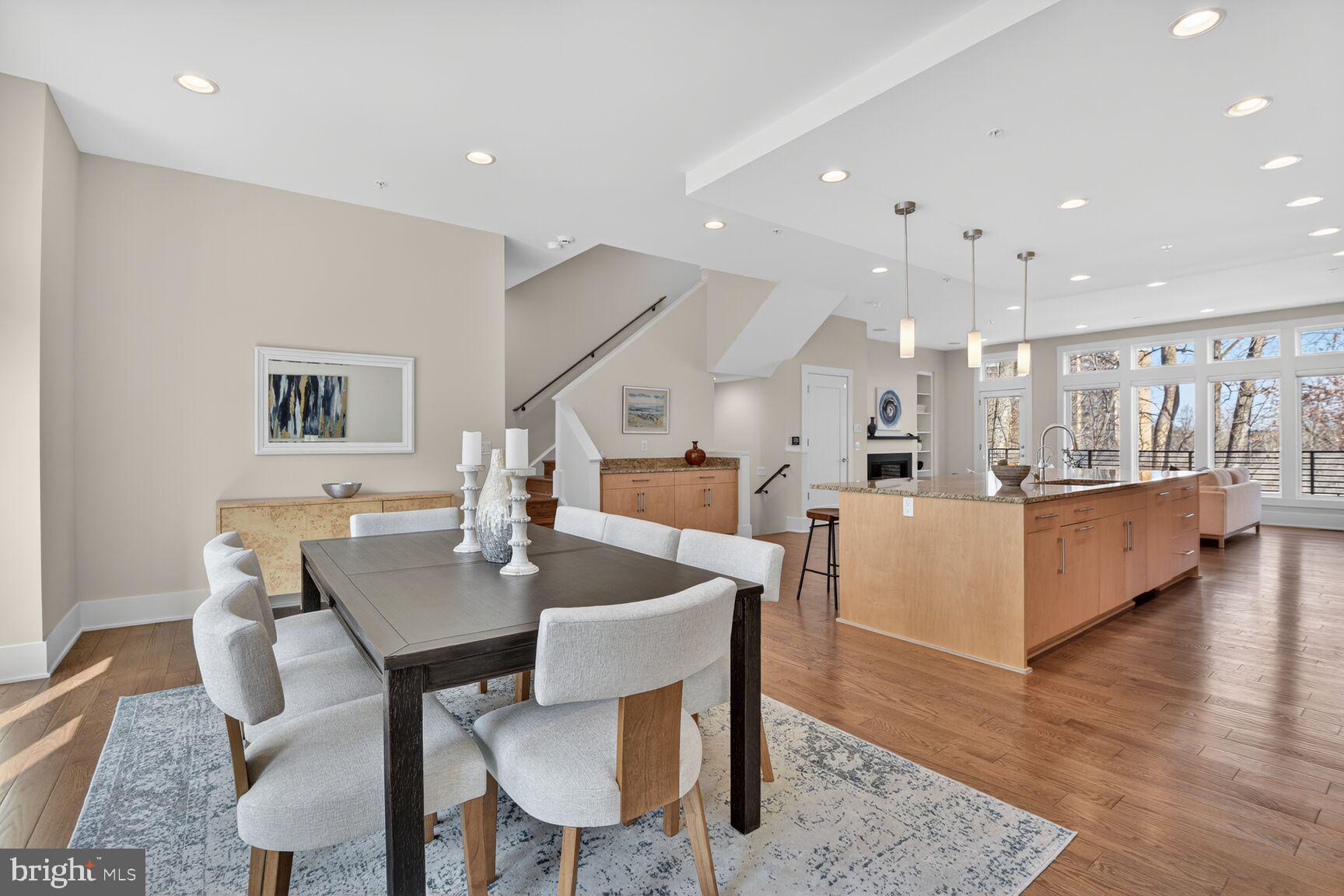 GROSVENOR HEIGHTS - Residential