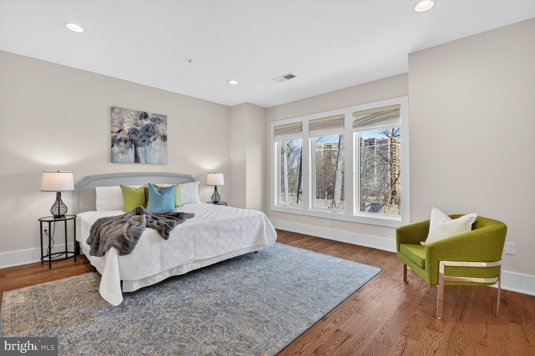 GROSVENOR HEIGHTS - Residential