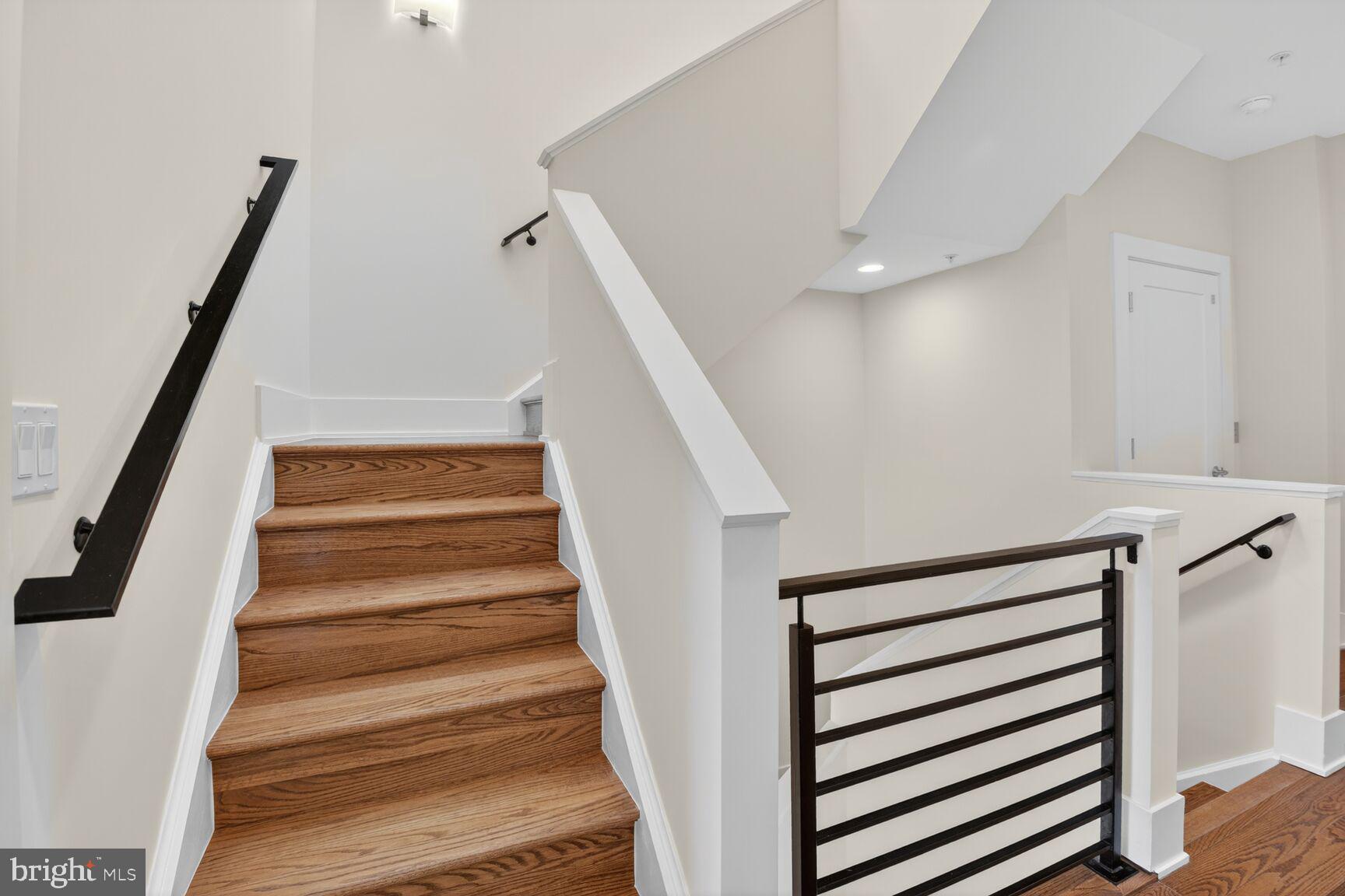 GROSVENOR HEIGHTS - Residential