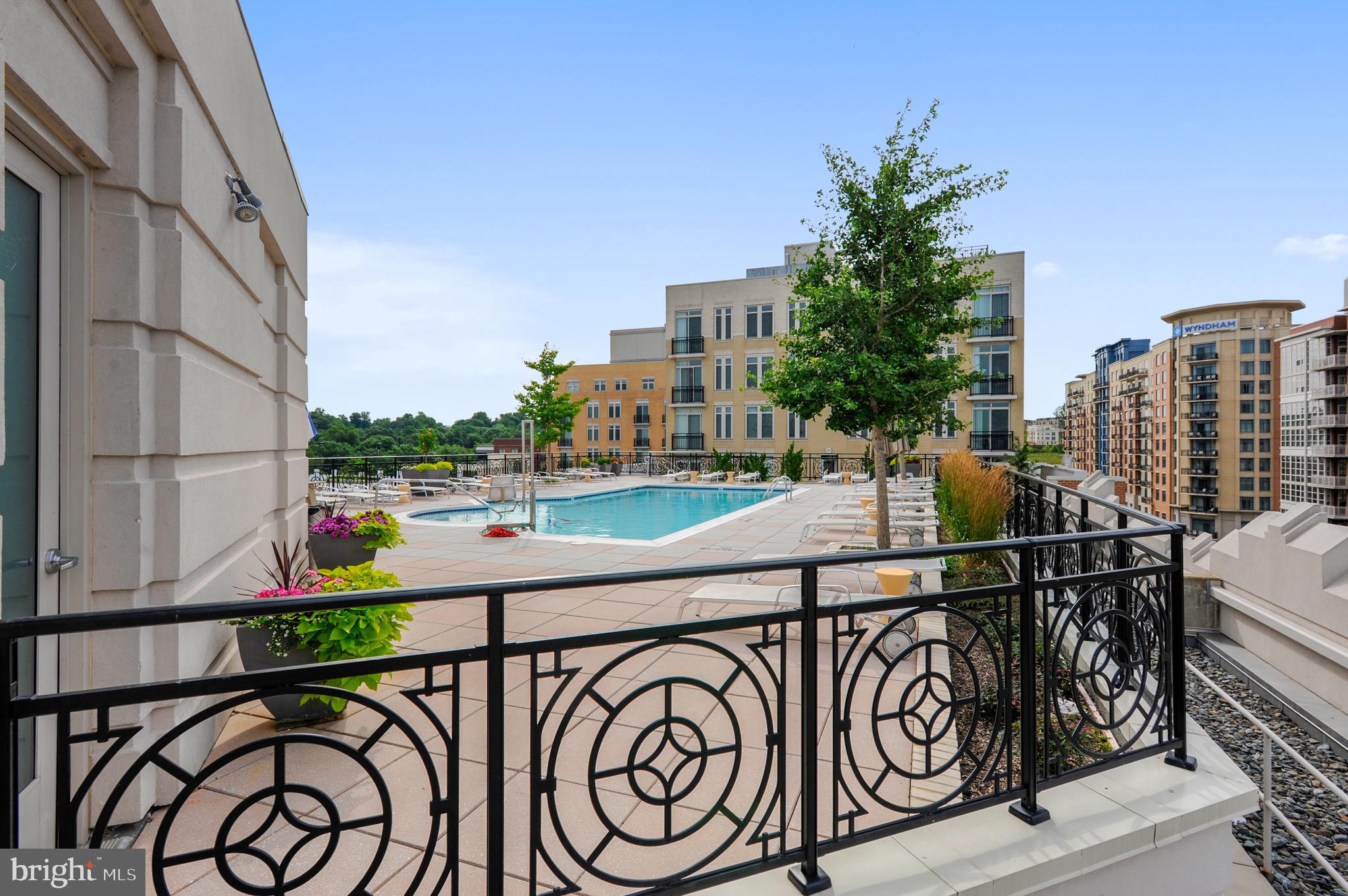 NATIONAL HARBOR - Residential