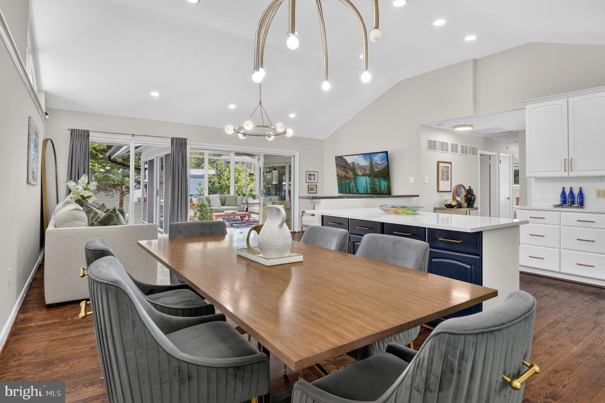 BANNOCKBURN ESTATES - Residential