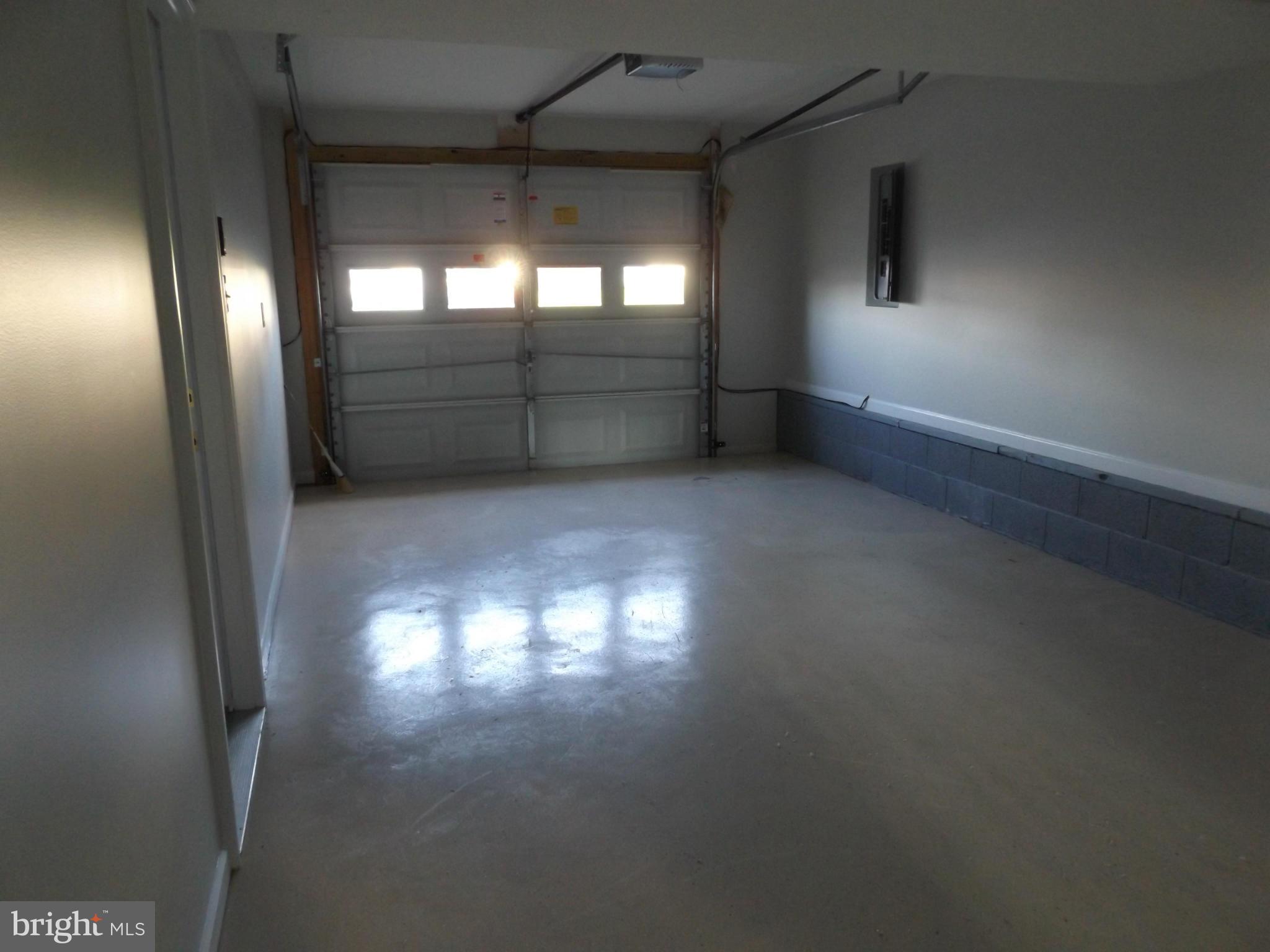 INWOOD VILLAGE - Residential