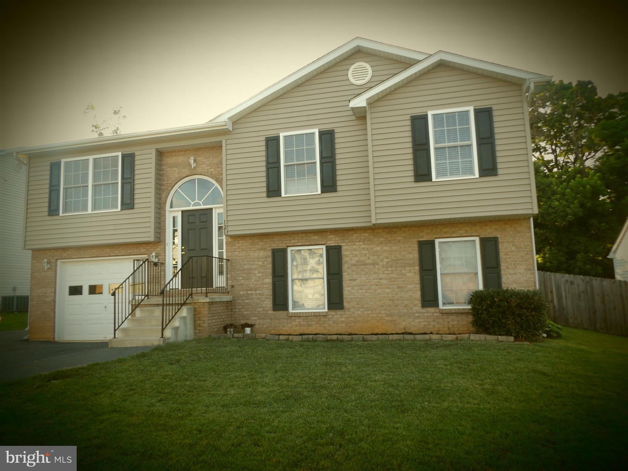 This 3 bedroom, 3 bath home features tile floors in kitchen and baths, new paint, new carpet, fenced in yard with storage shed and much more! Have those summer barbecues on the back deck! Family room and full bath in basement with outside access.This home is move in ready! Comes with home warranty!