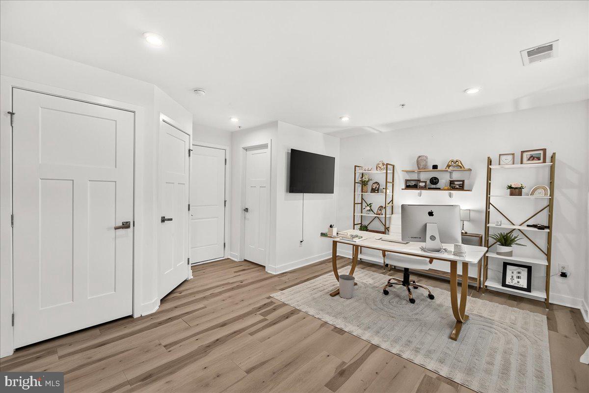 LANDSDALE - Residential