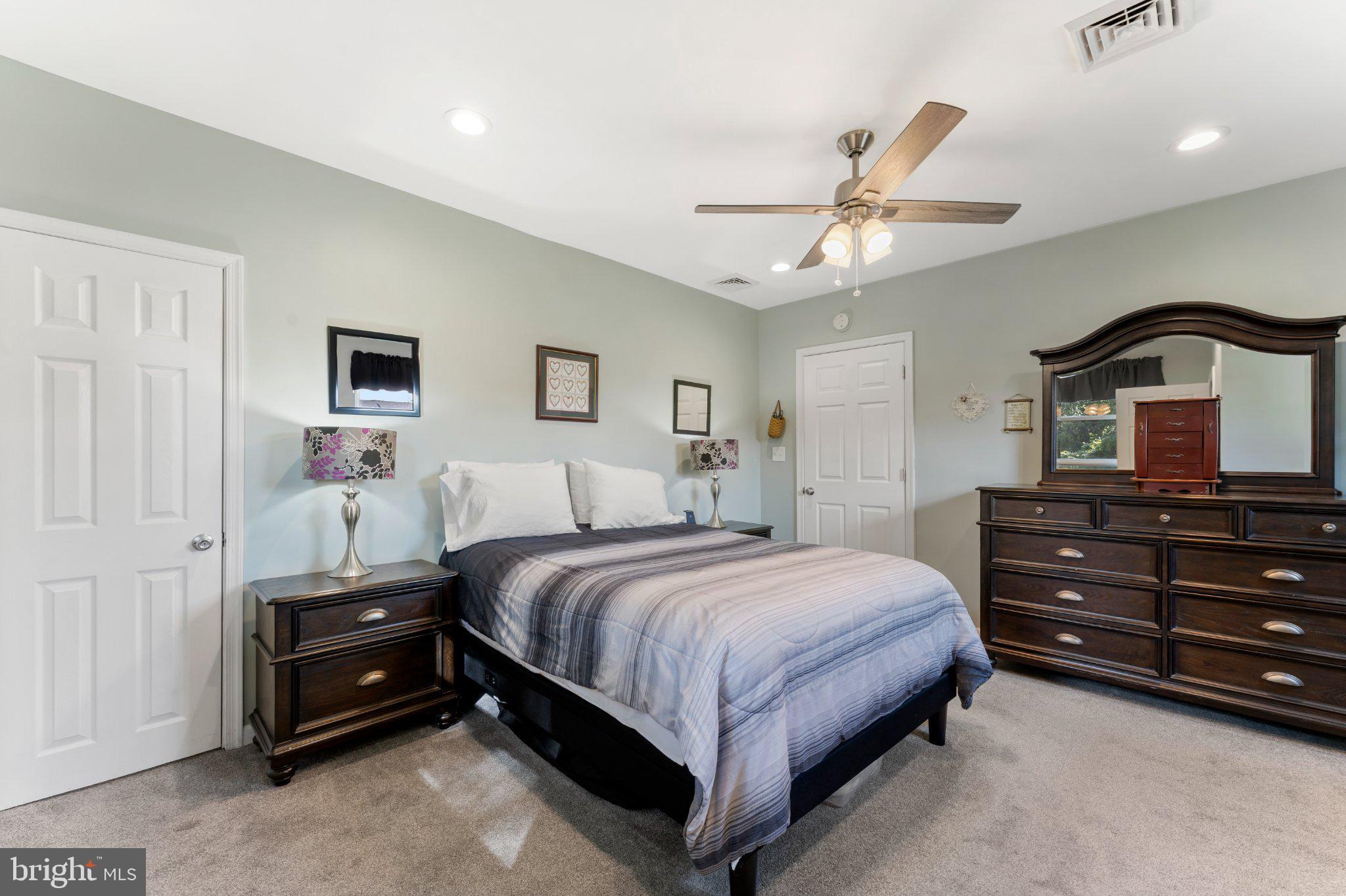 WILLOWBROOK - Residential
