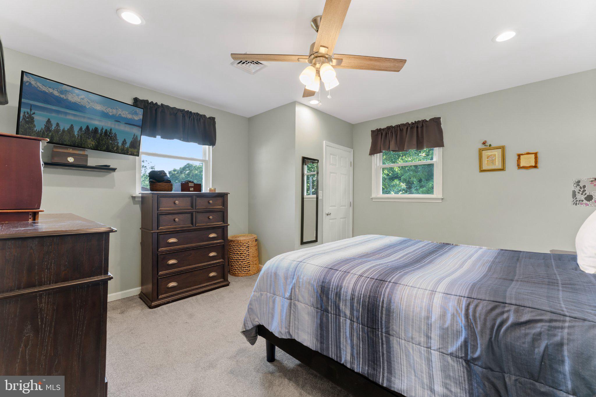 WILLOWBROOK - Residential
