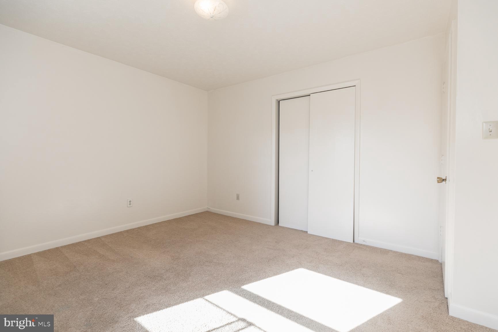LAKEVIEW HEIGHTS - Residential Lease