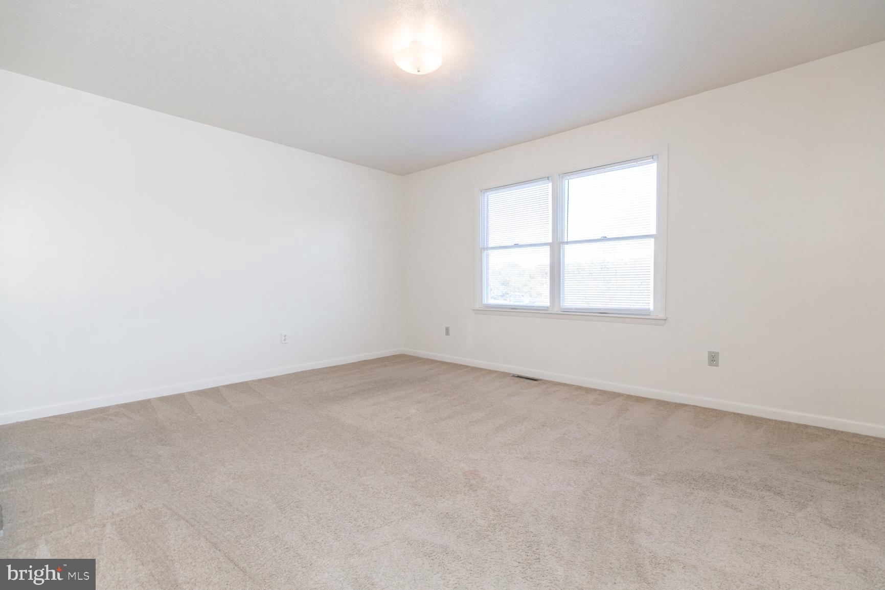 LAKEVIEW HEIGHTS - Residential Lease