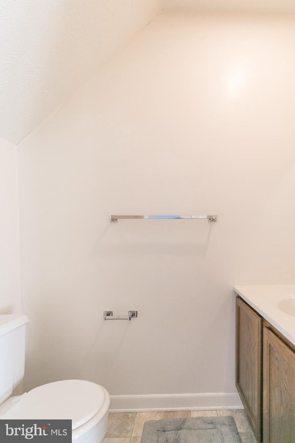 LAKEVIEW HEIGHTS - Residential Lease