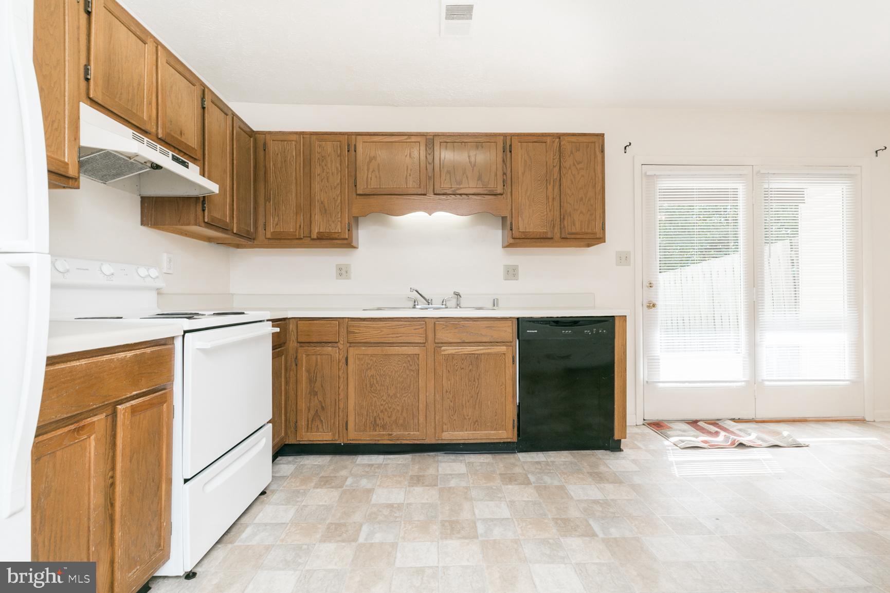 LAKEVIEW HEIGHTS - Residential Lease