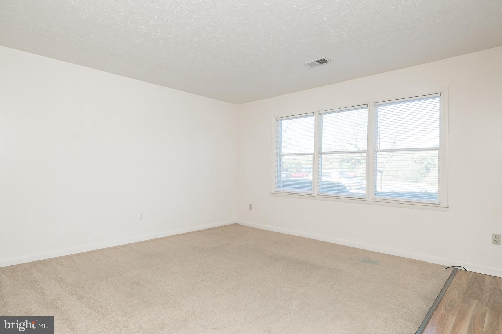 LAKEVIEW HEIGHTS - Residential Lease