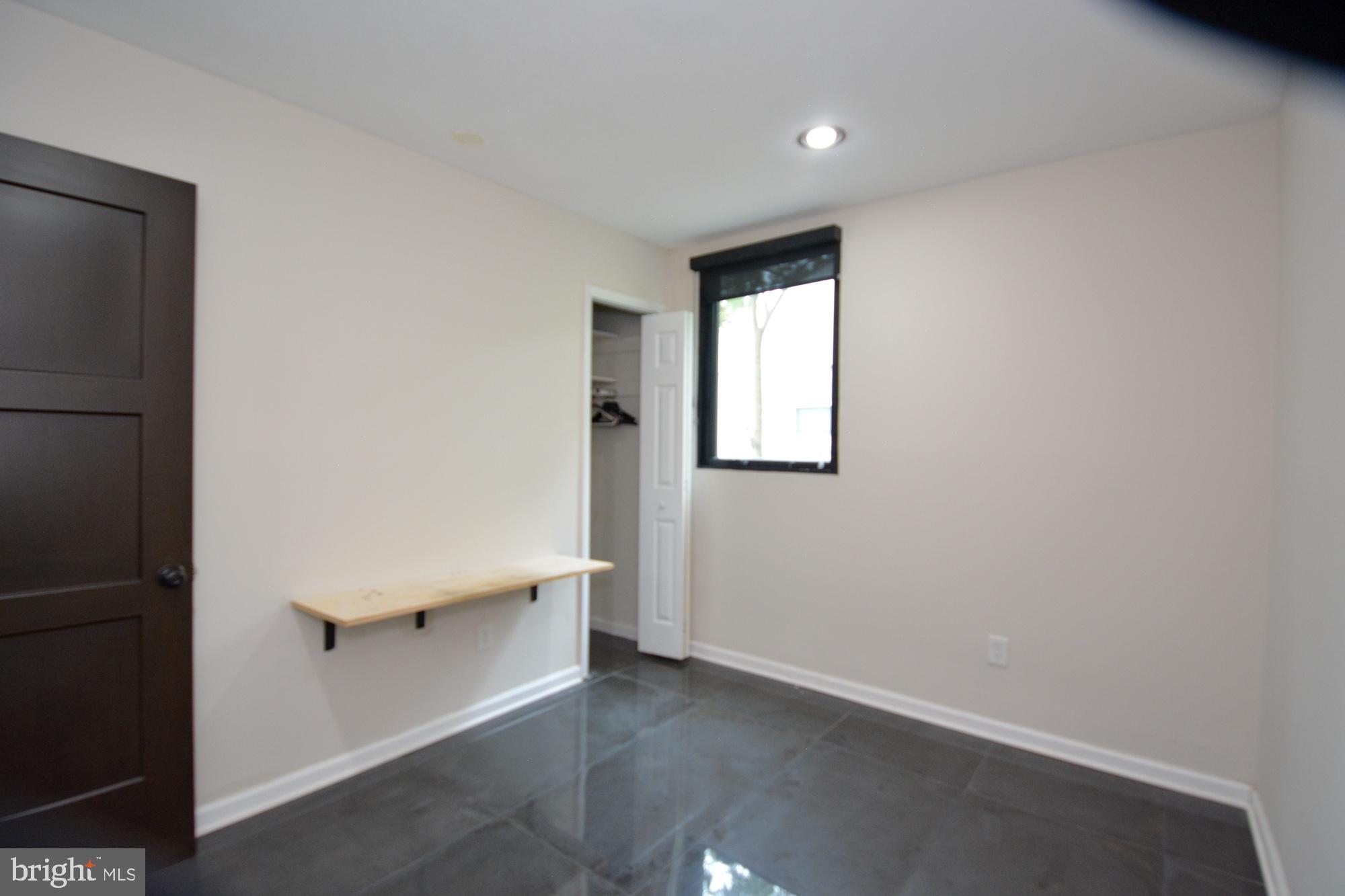 HOLLYWOOD - Residential Lease